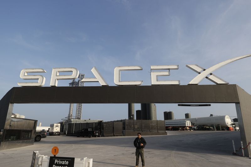 SpaceX aims for 10,000 annual launches within five years, FAA says