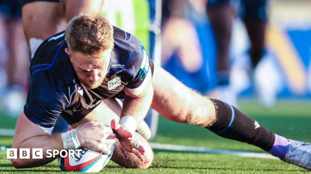 Glasgow Warriors 28-14 Connacht: Hosts reach United Rugby Championship semi-finals