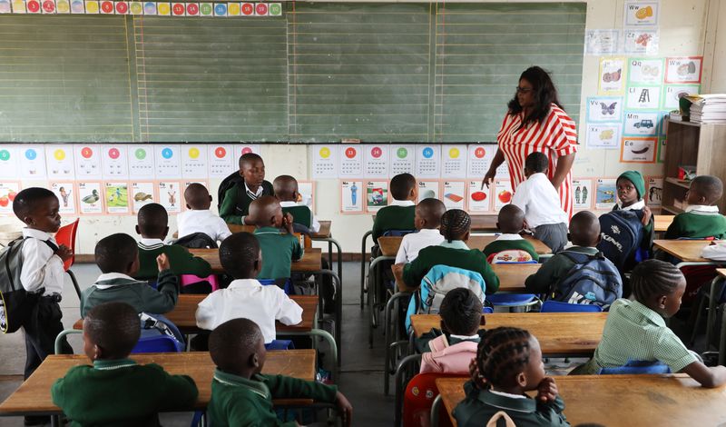 Student researchers develop system to help parents track children’s school progress