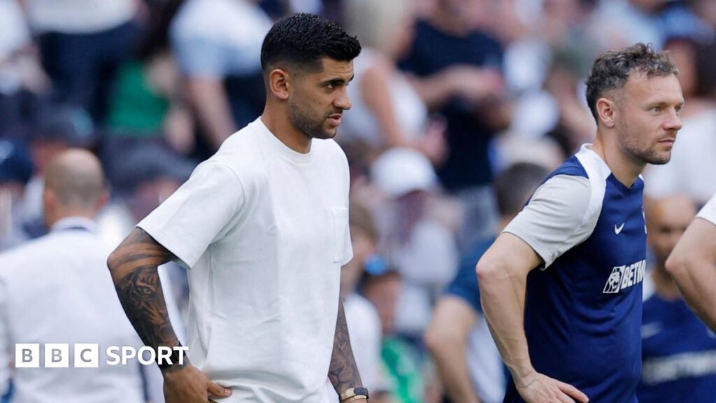 Tottenham: Cristian Romero back in England for Everton game