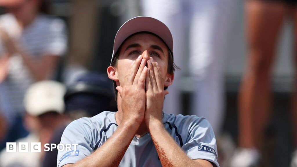 French Open 2026 results: Zachary Svajda pays tribute to dad on day of five-set epics