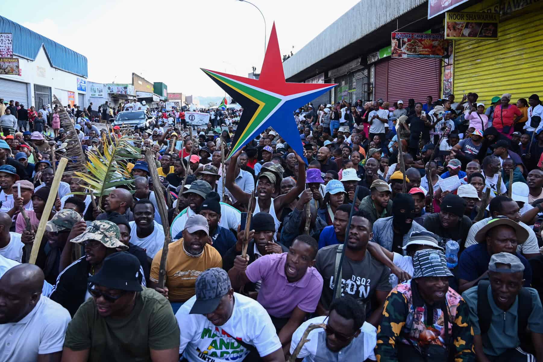 Ghana offers relief support to citizens fleeing xenophobic violence in SA [WATCH]