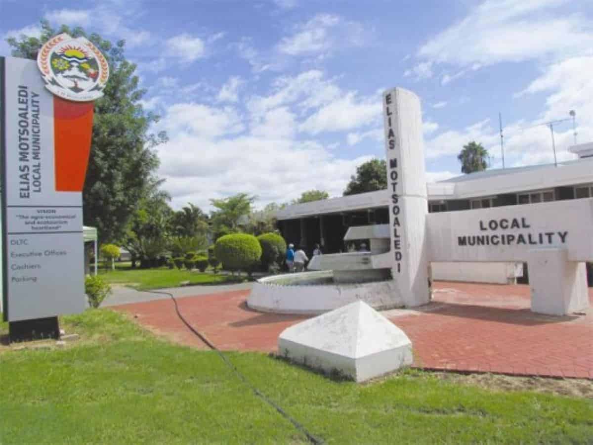 Elias Motsoaledi councillors pampered while residents plead for services