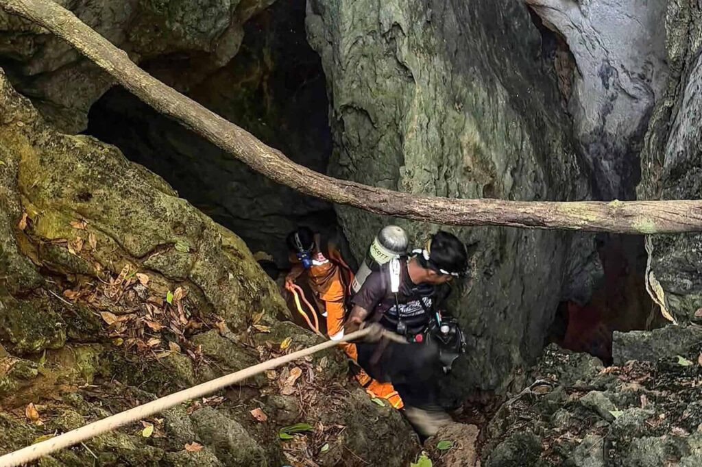 5 of 7 people trapped in Laos cave found alive