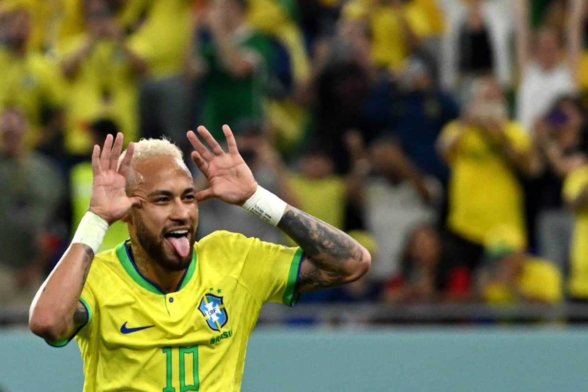 Neymar back in Brazil squad for fourth World Cup