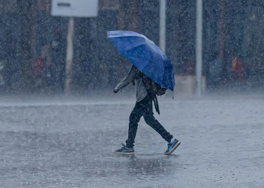 WEATHER: Rain with strong winds to batter FOUR provinces
