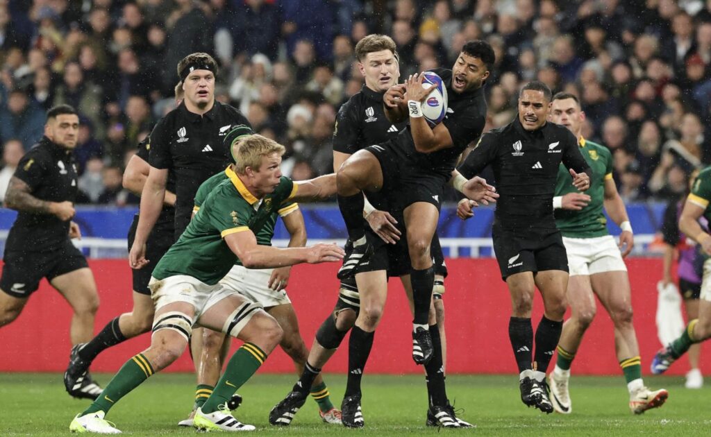 JK: All Blacks will fake injury to pick Richie
