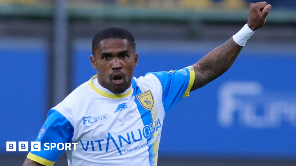 Chievo Verona: Mario Balotelli, Douglas Costa and bid for Serie D promotion