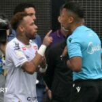Neymar furious as he is wrongly substituted