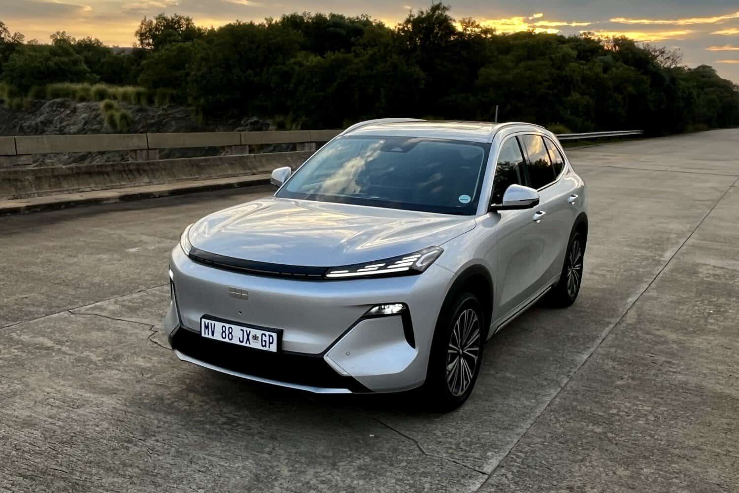 Does the Geely E5 EM-i offers anything besides fuel consumption?