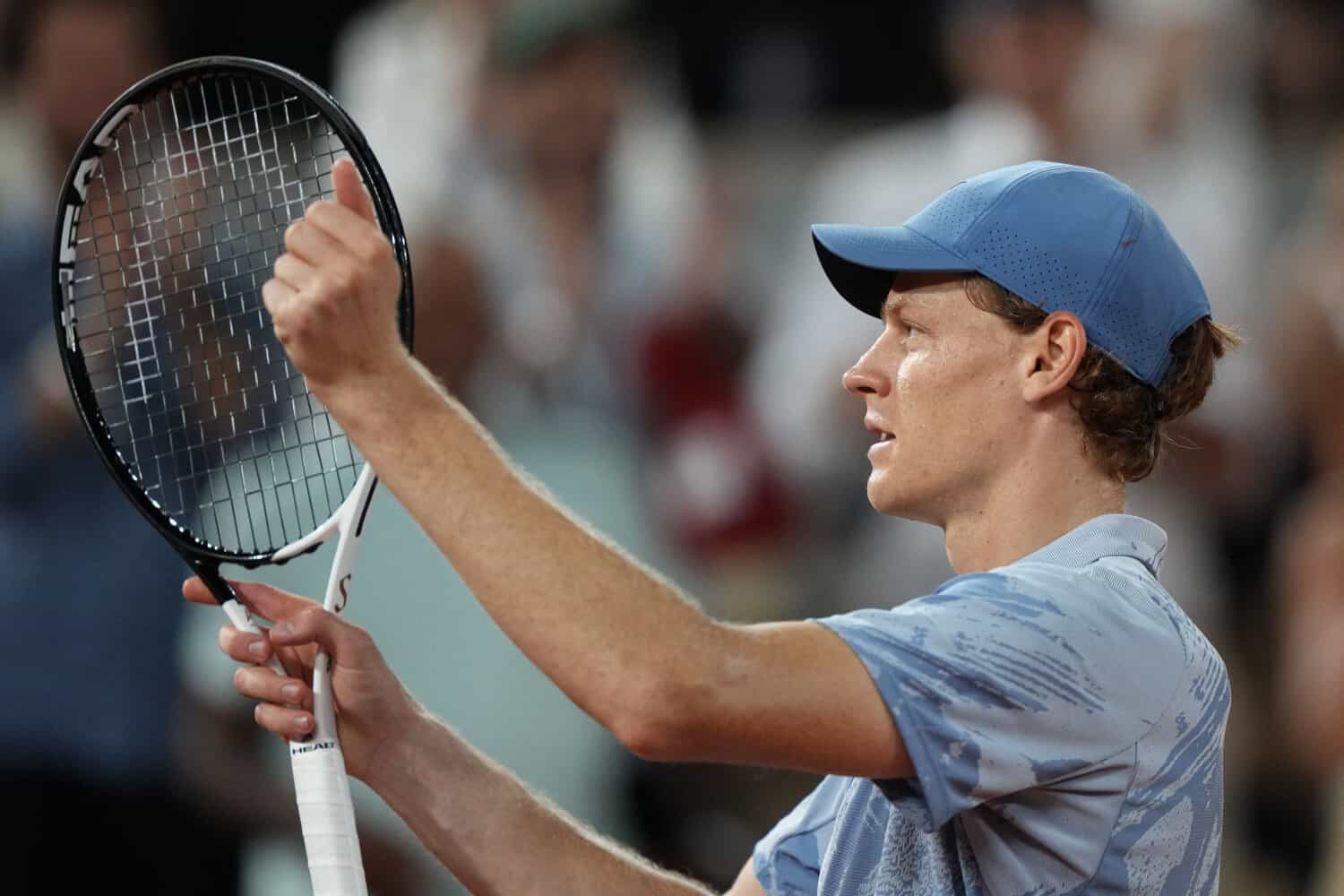 Top-ranked Sinner and Sabalenka cruise into French Open second round