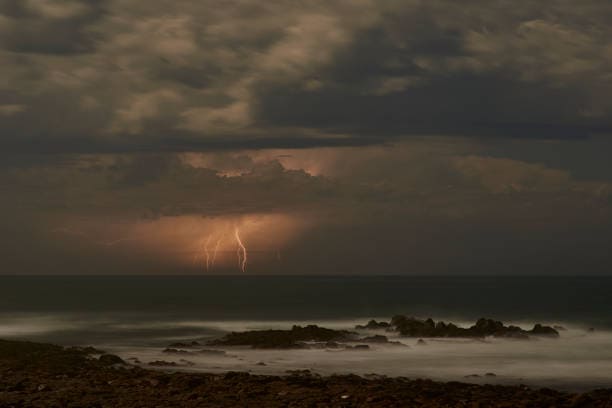 SA weather update: Yellow level 2 warning issued for difficult navigation at sea