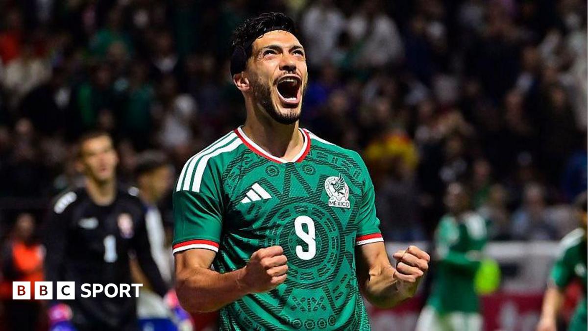 Raul Jimenez: Wolves in talks to re-sign Mexico striker