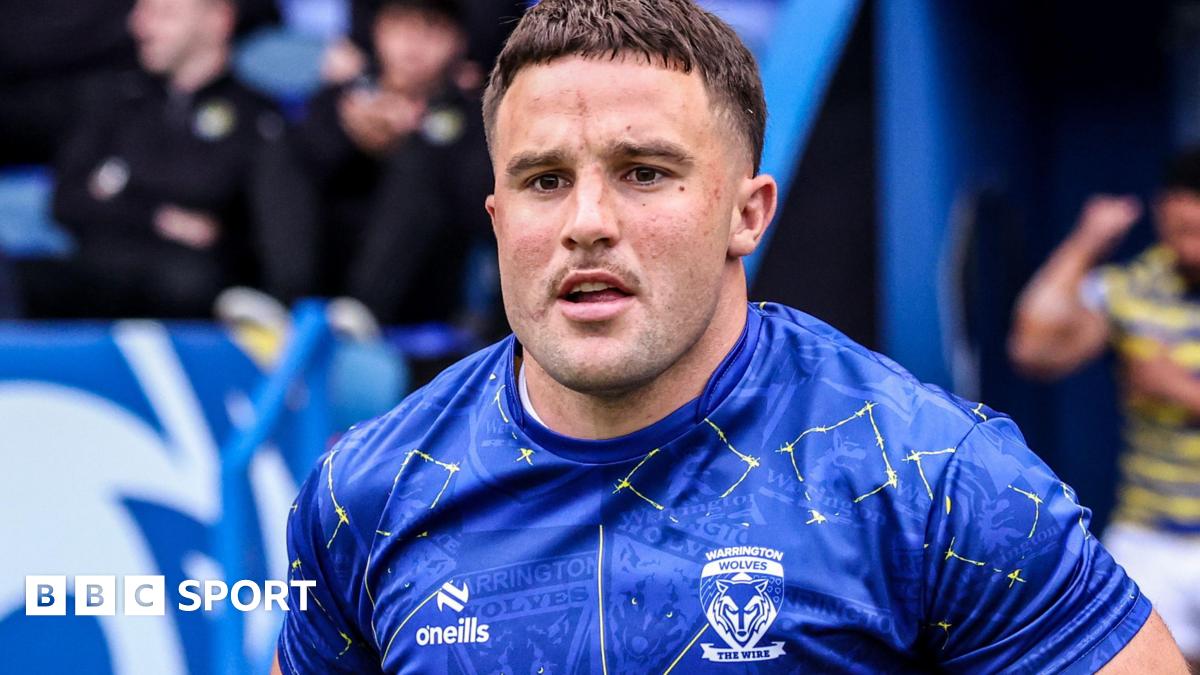 Super League: Warrington Wolves 12-4 Hull FC – Josh Smith scores two tries