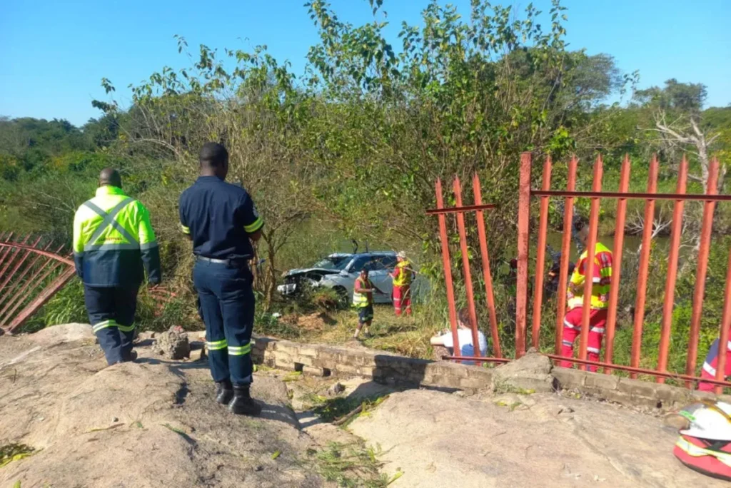 Third victim of Crocodile River crash still missing?