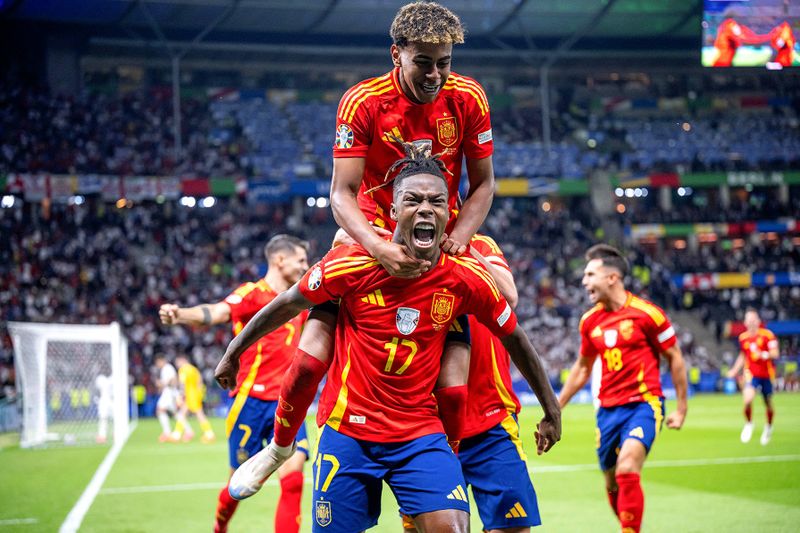 Cape Verde make history, Spain and Uruguay aim for seamless knockout qualification