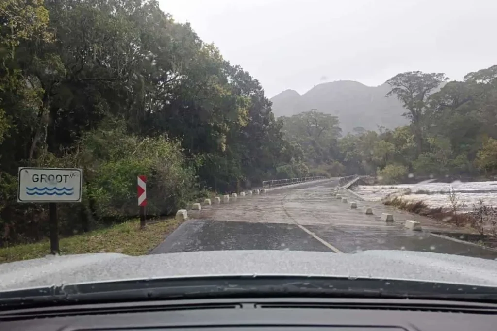 Severe weather causes widespread road closures in Garden Route