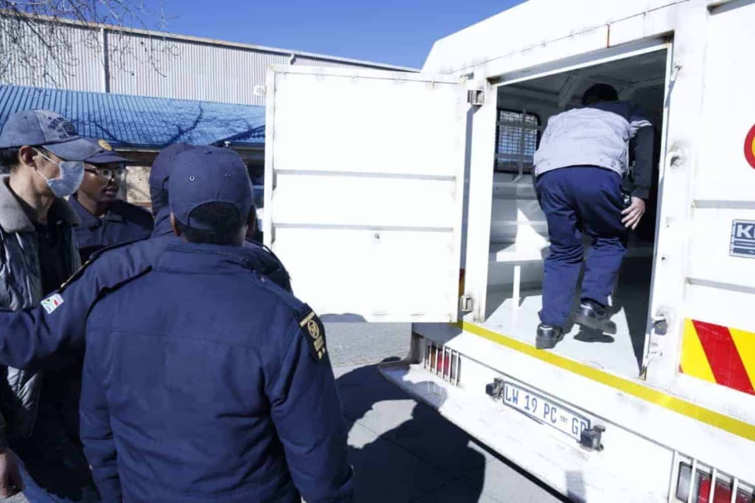14 undocumented foreigners arrested during Witbank march as Home Affairs moves in