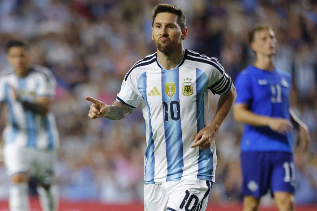 Messi sparkles on return as Somali referee says World Cup dream over
