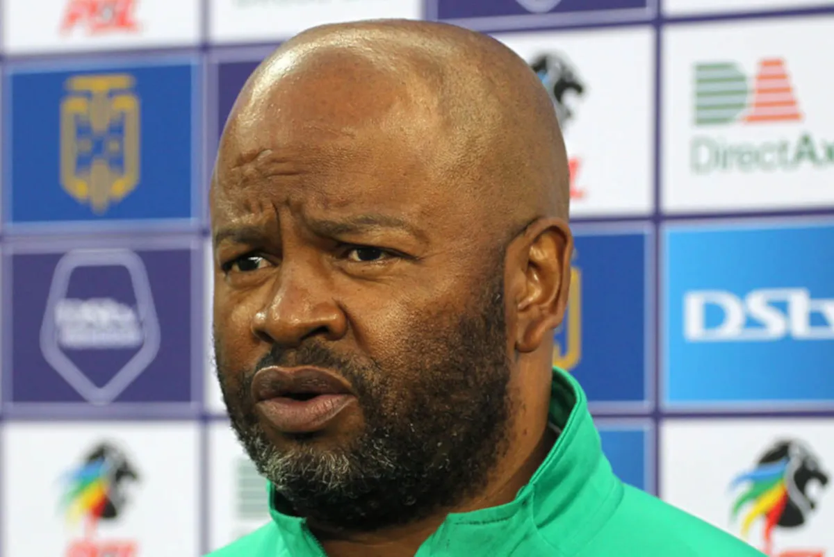 Kaizer Chiefs next coach: Local or foreign?