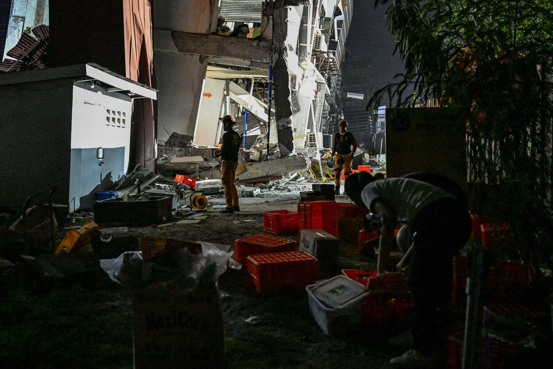 35 killed, dozen missing in major earthquake off Philippines