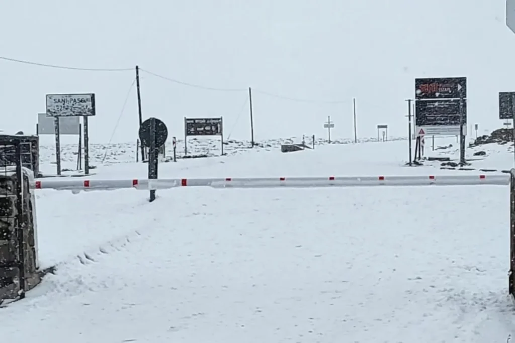 Sani Pass closed due to heavy snow
