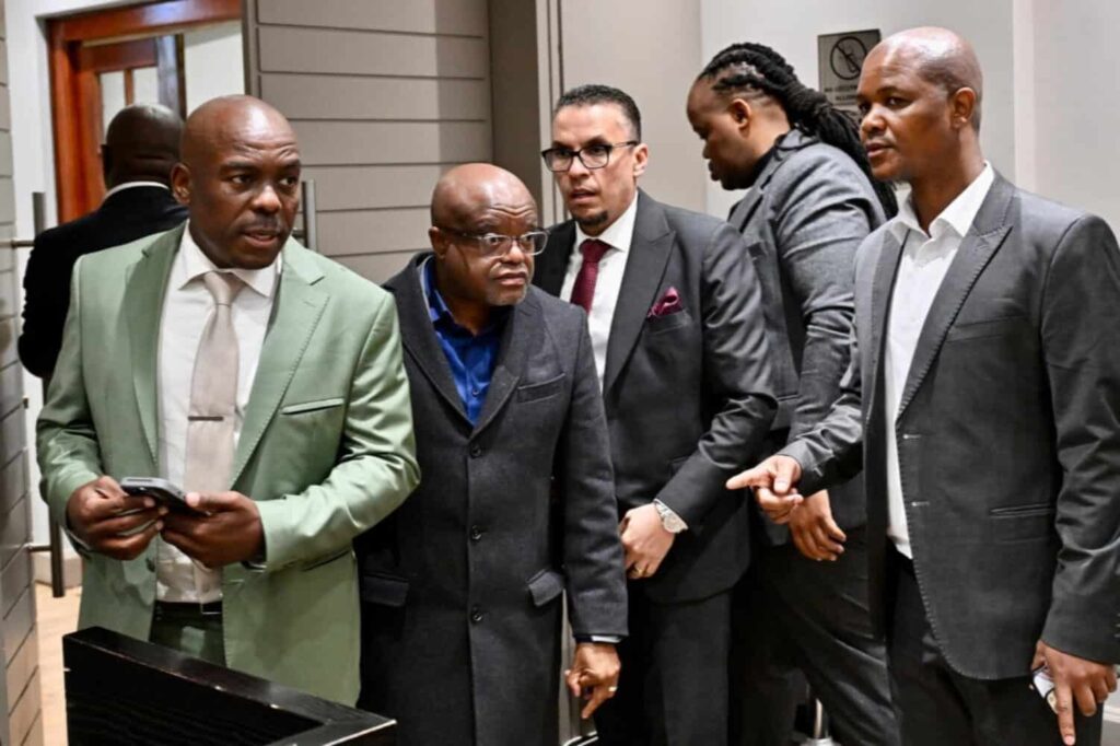 Johannesburg ‘striking a balance’ to stay afloat but won’t abandon R10bn Samwu deal