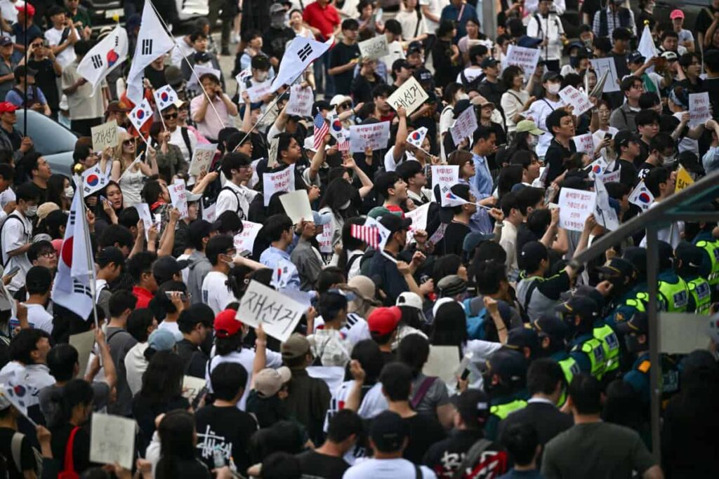 South Korea election chief quits after ballot shortage sparks blockade