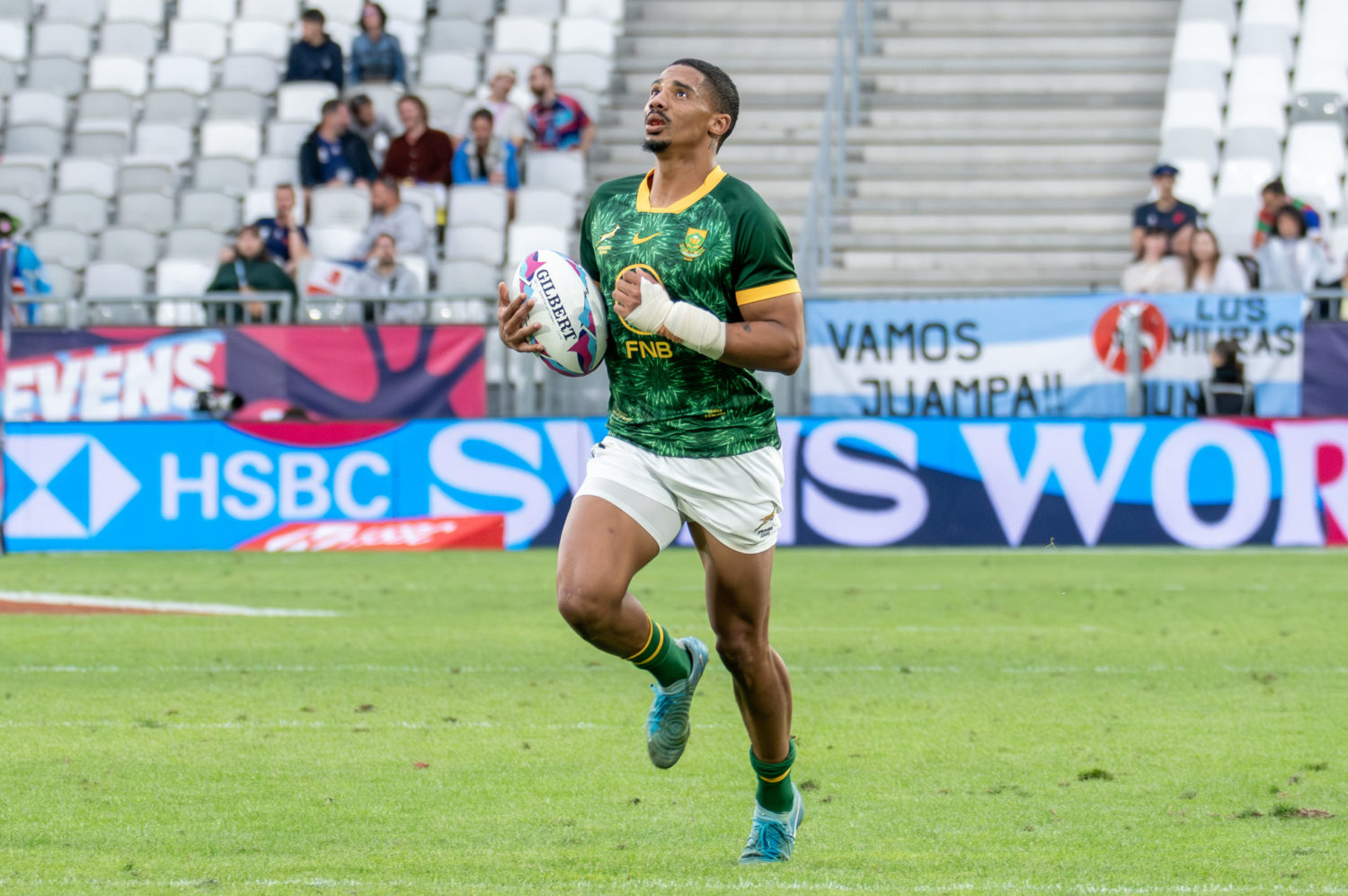 Blitzboks stay alive despite Fiji loss