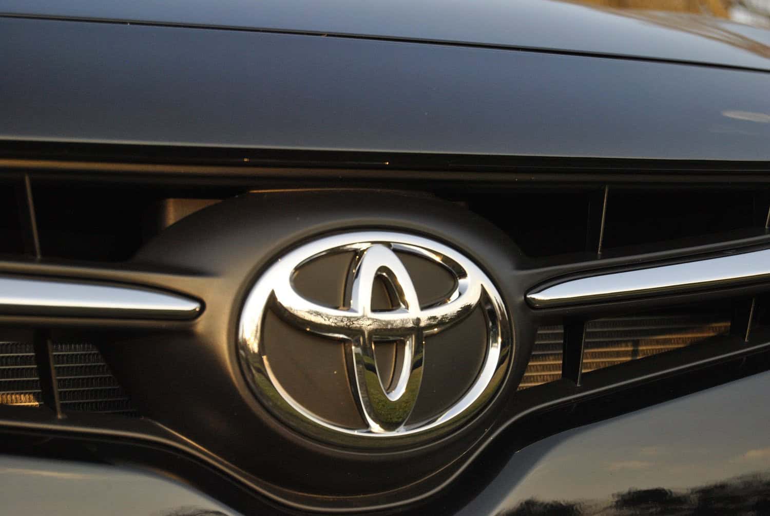 This is it: Toyota ‘Corolla Cross’ small bakkie spied for the first time