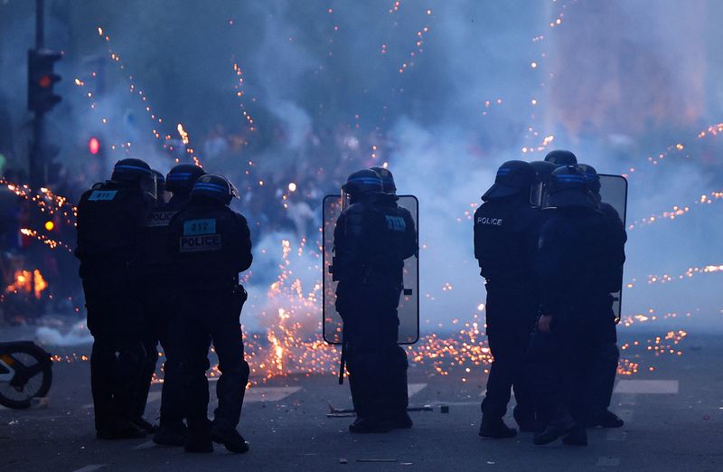 Two hundred hurt in post-game violence as Paris hails second Champions League triumph