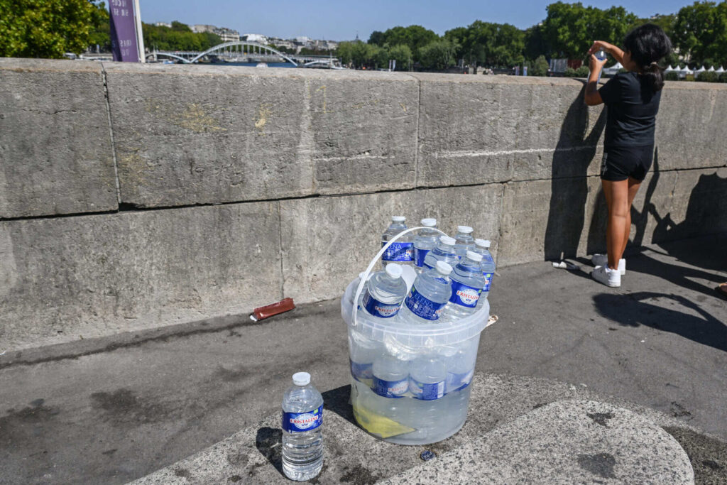 World Cup fans barred from bringing water bottles into stadia