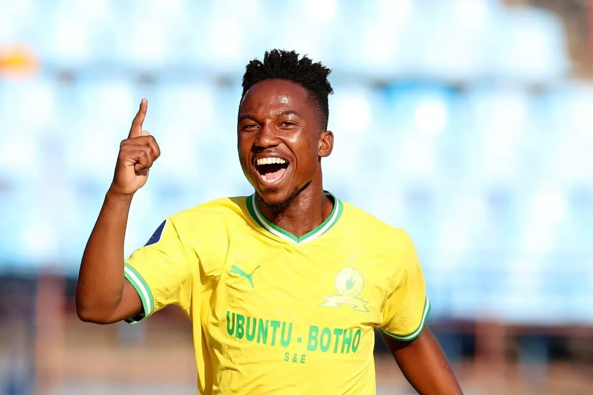 Mailula ignores Kaizer Chiefs, wants Sundowns return