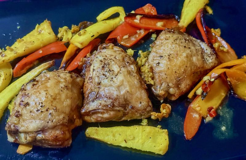 AirFryday: Chicken thighs with eccentric accompaniments