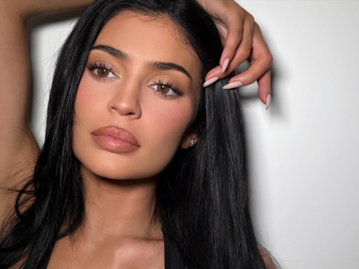 Kylie Jenner does the Jerusalema – and South Africans are here for it
