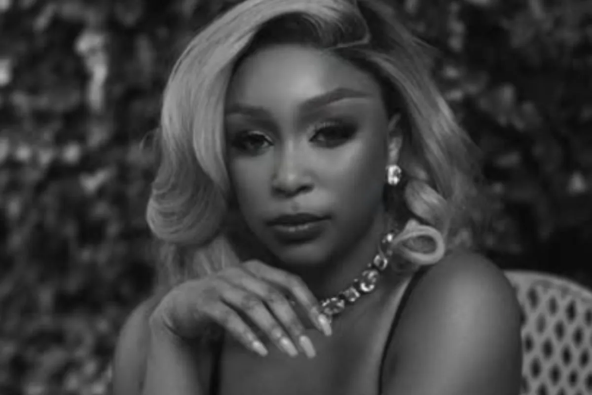 A look back at Minnie Dlamini’s semi-nude photo shoots!
